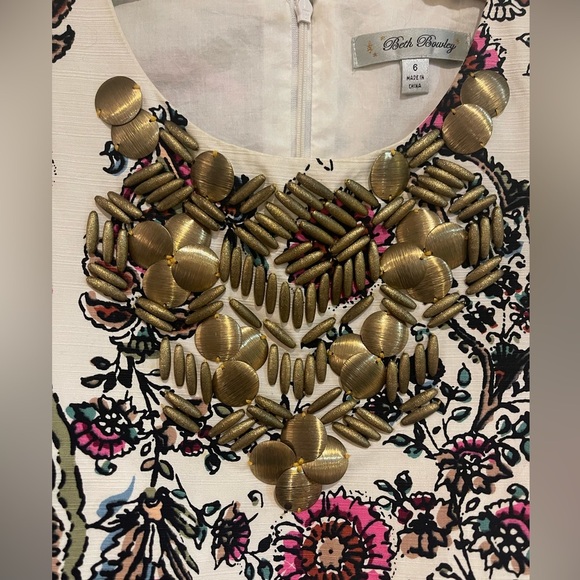 🔥🤍Beth Bowley GORGEOUS, like new size 6 dress.  Amazing quality & texture! - Picture 3 of 6
